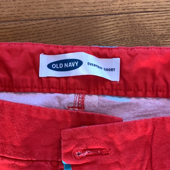 Old Navy floral shorts size 18 - Picture 2 of 6